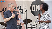 Michael Mittermaier und Shary Reeves moderierten auf dem Königsplatz (©Foto: Martin Schmitz)